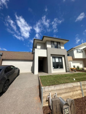 Coastal Oasis - 10 mins to Torquay, 10 mins to Geelong !